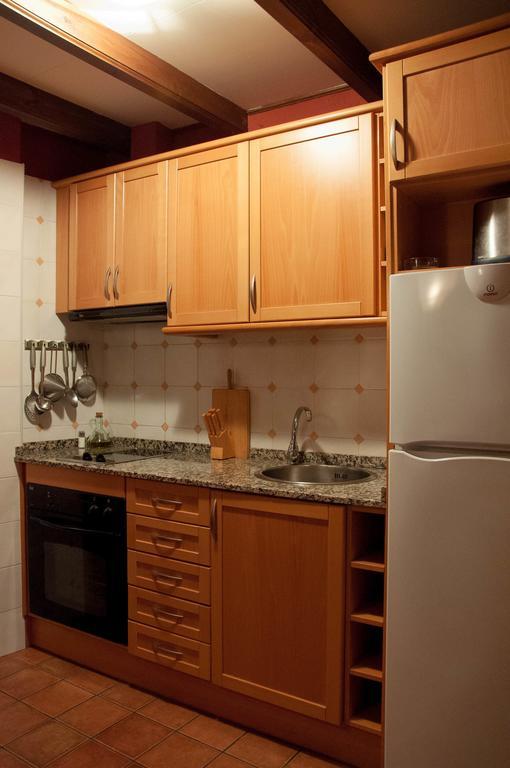 Sisquet Apartaments Erillavall Quarto foto